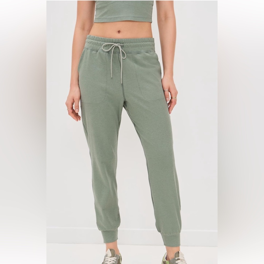 NWT Beyond Yoga Spacedye Commuter Midi Joggers
